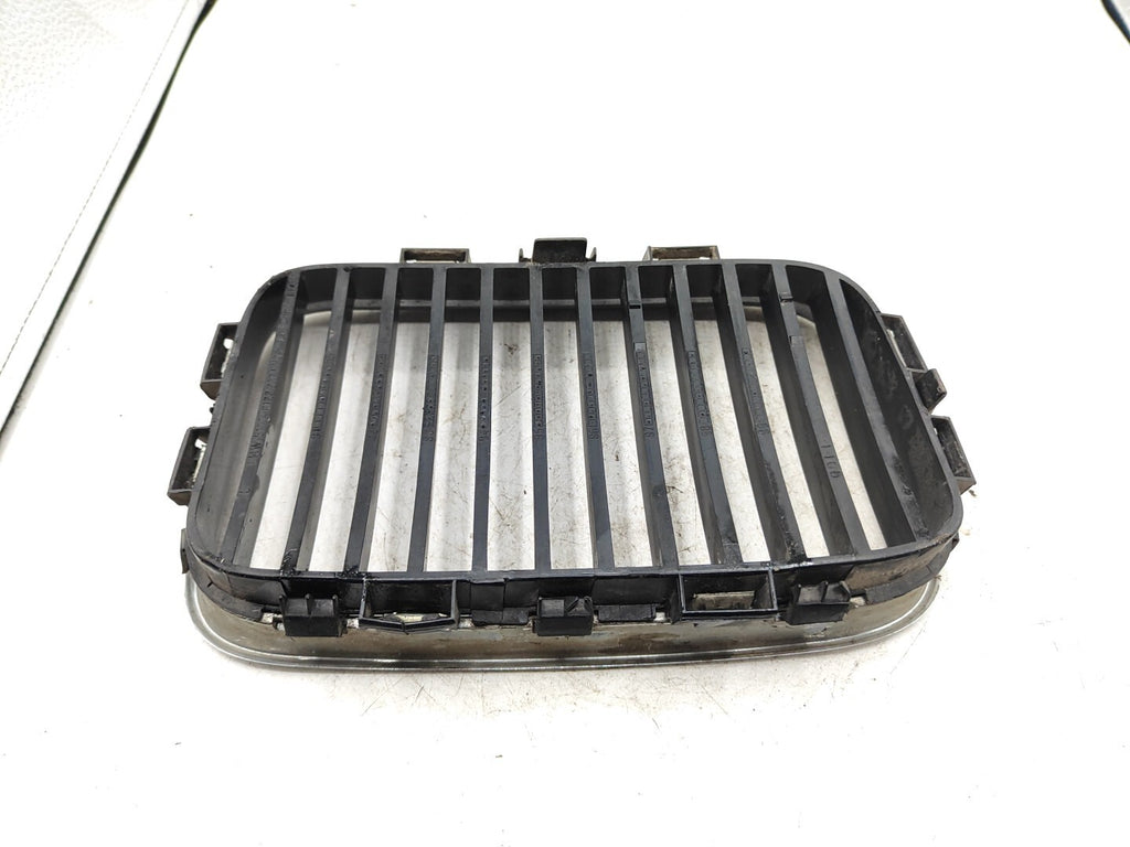 BMW 3 Series E36 Petrol  Front Left Side Bonnet Kidney Grill 8122237