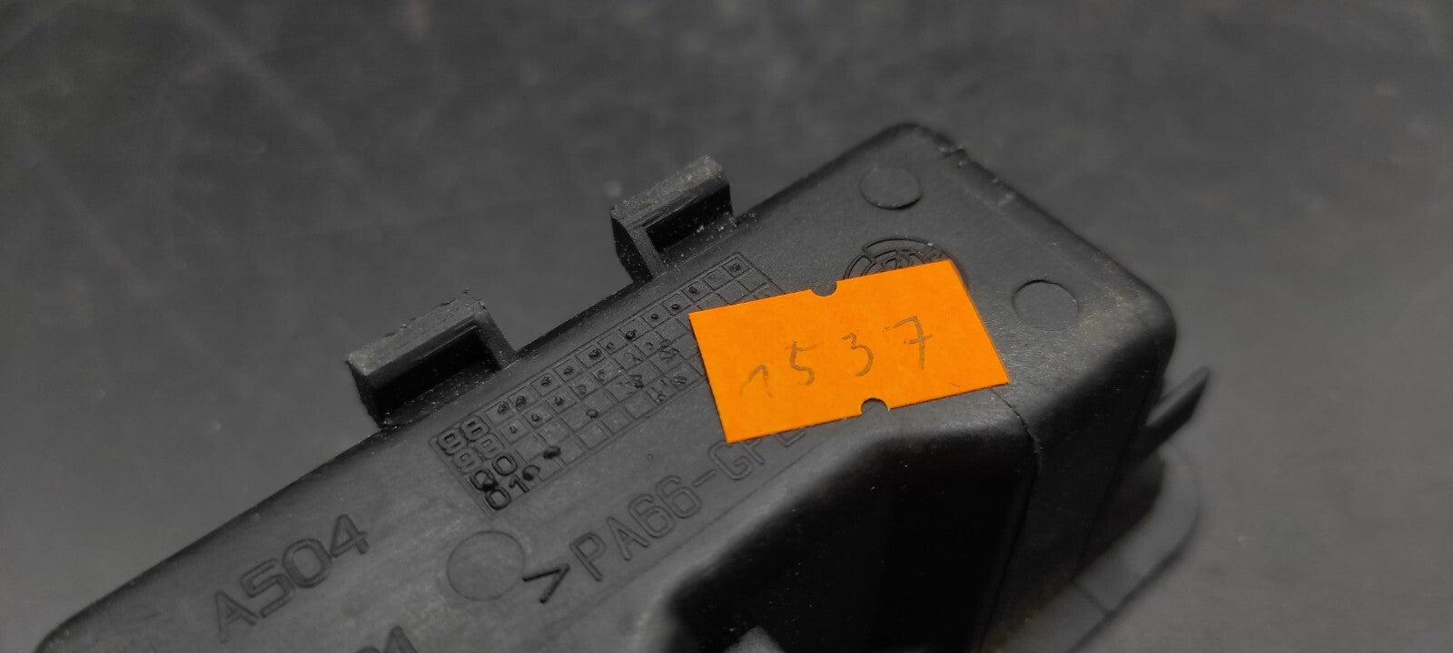 Alfa Romeo 166 2.4JTD 110kW 2002 Center Console Ashtray Insert 225321