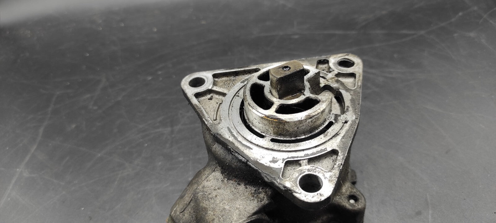 Alfa Romeo 147 1.9JTD 85kW 2005 Diesel Engine Vaccum Pump 46771105