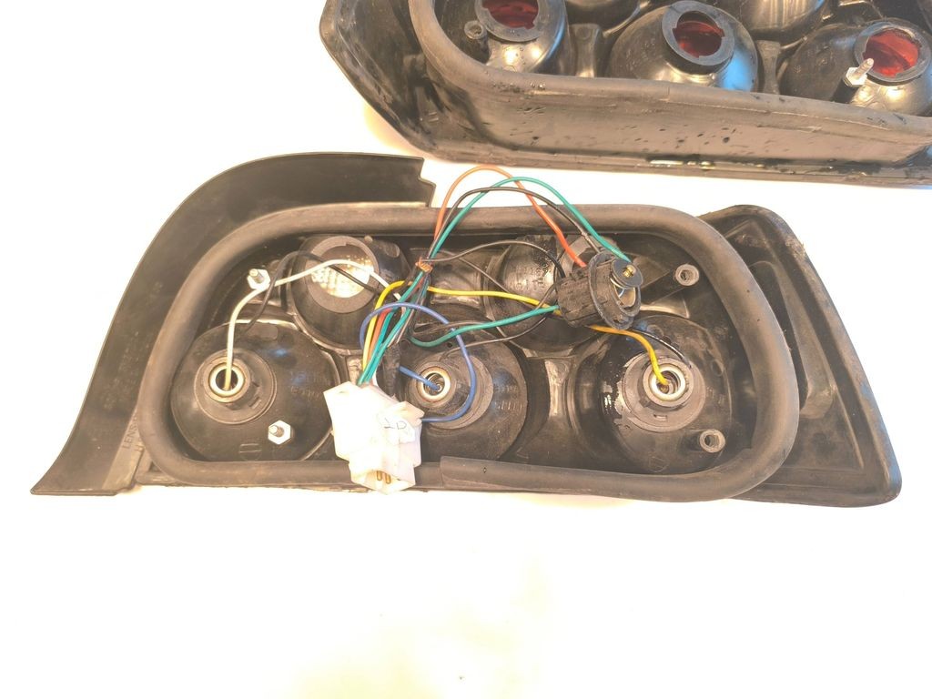 BMW 3 E36 1992 rear tail light lamp SK3711 