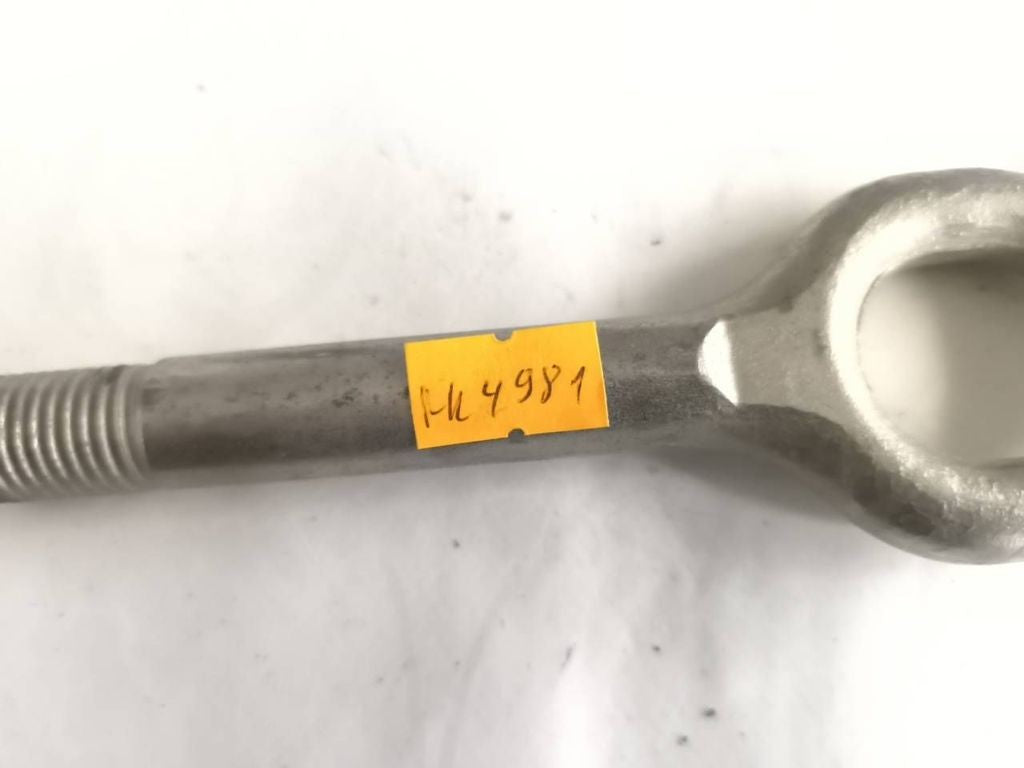 Alfa Romeo Facelift 147 2005 towing eye tow hook 