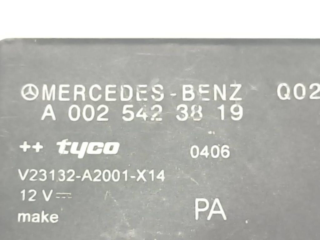 Mercedes-Benz E Class W211 2002 relay A0025423819 