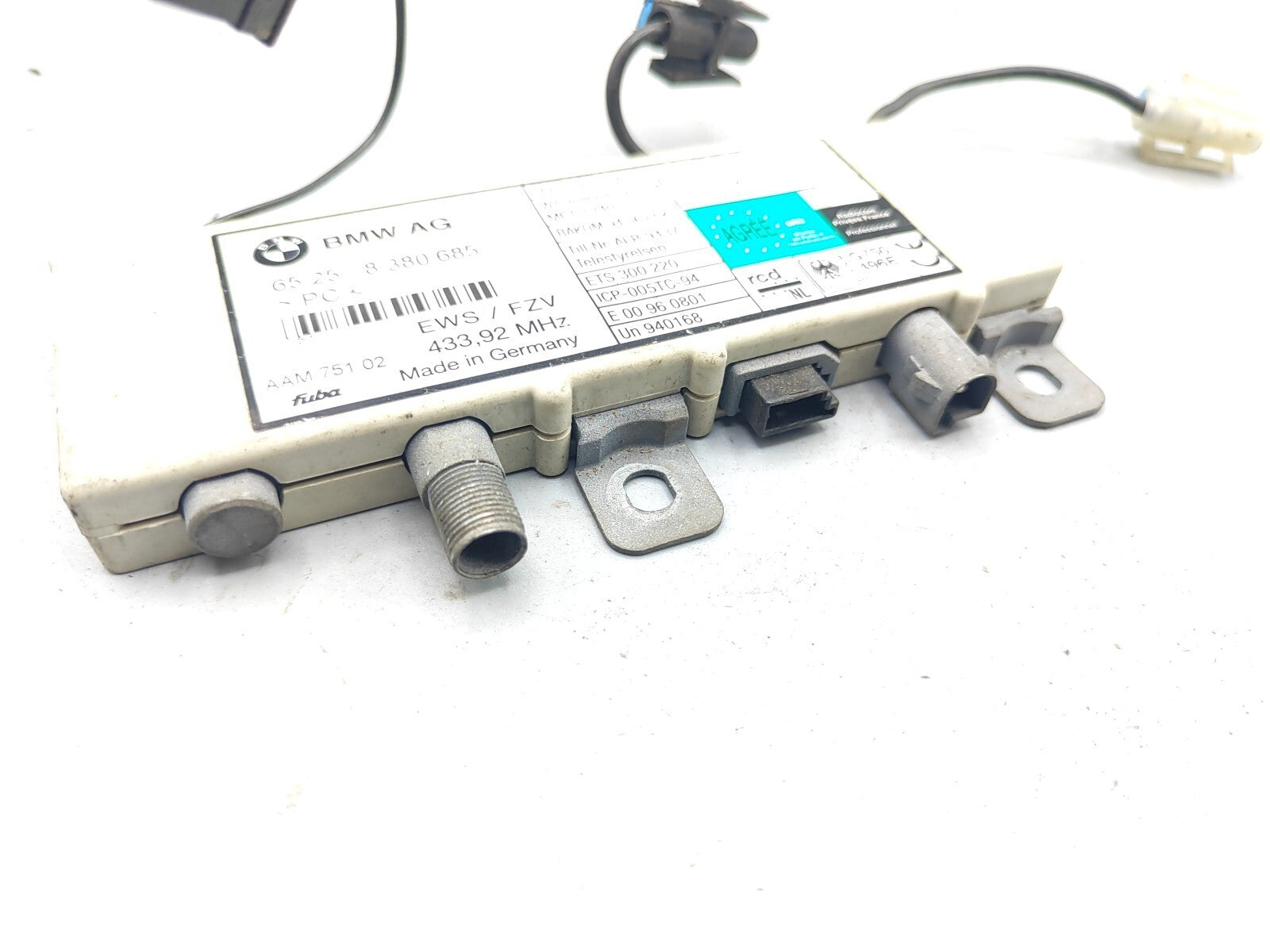 BMW 5 SERIES E39 ANTENNA RADIO AMPLIFIER SIGNAL AMPLIFIER 8380685