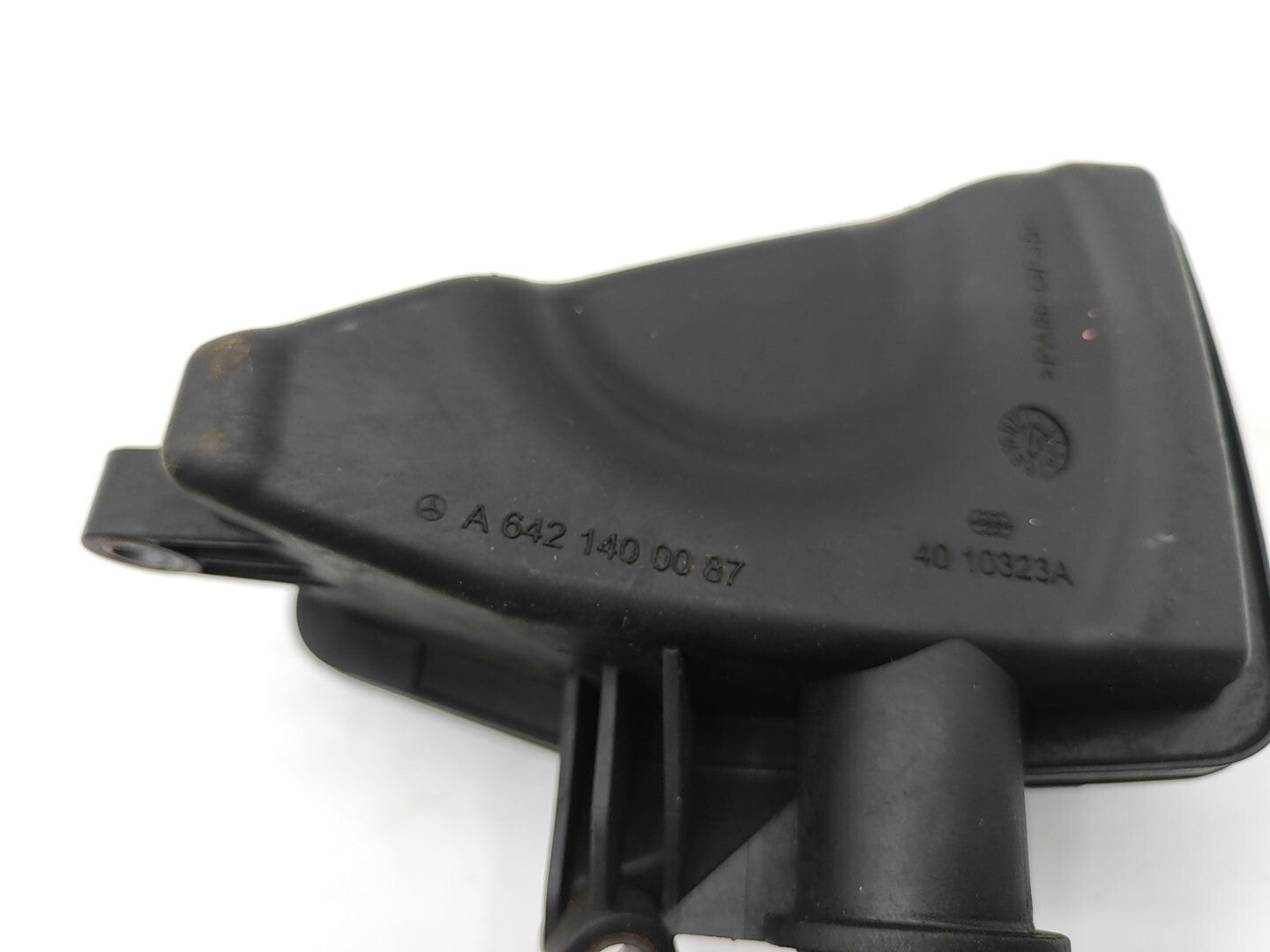 Mercedes Benz W211 Air Intake Resonator Box A6421400087