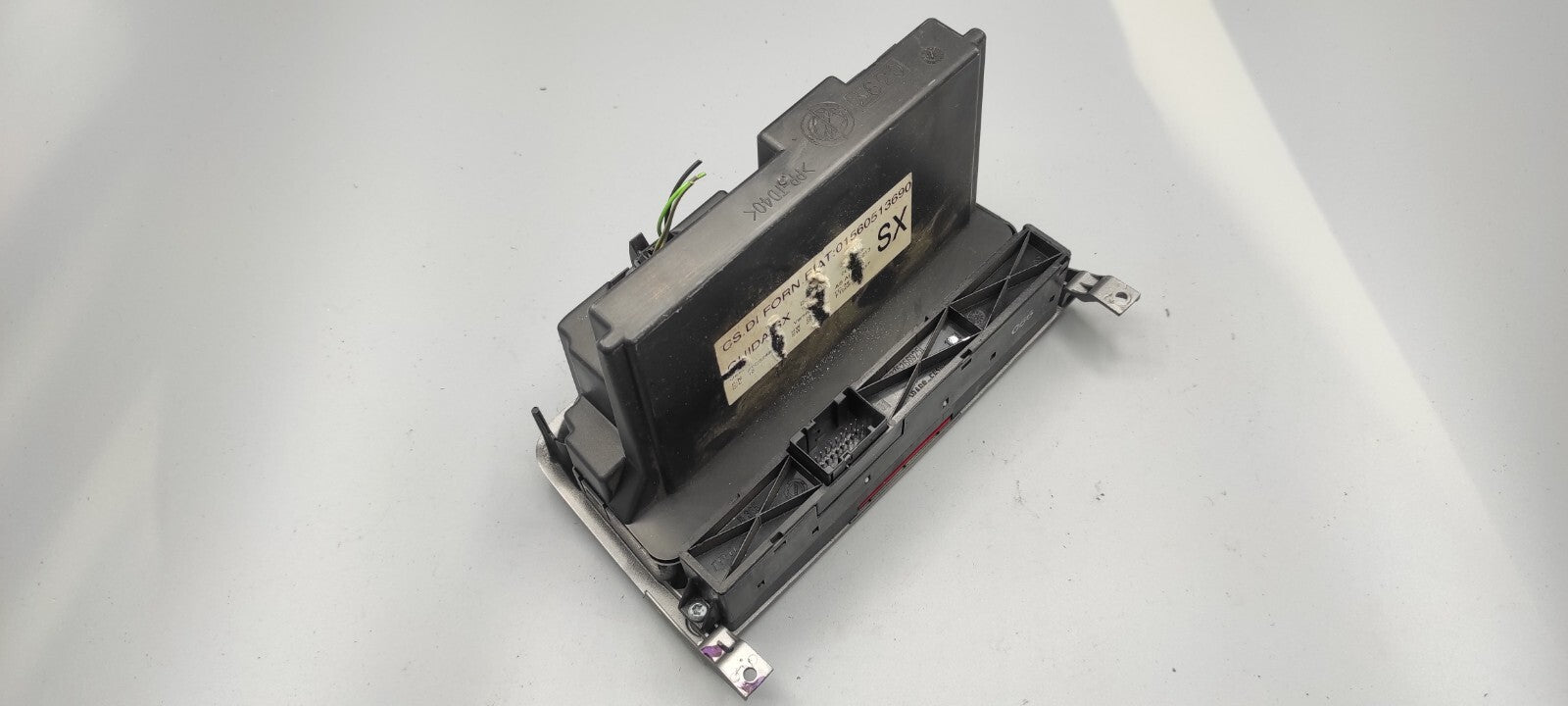 Alfa Romeo GT 1.9JTD 110kW Diesel 2006 LHD Dash Climate Control 01560513690