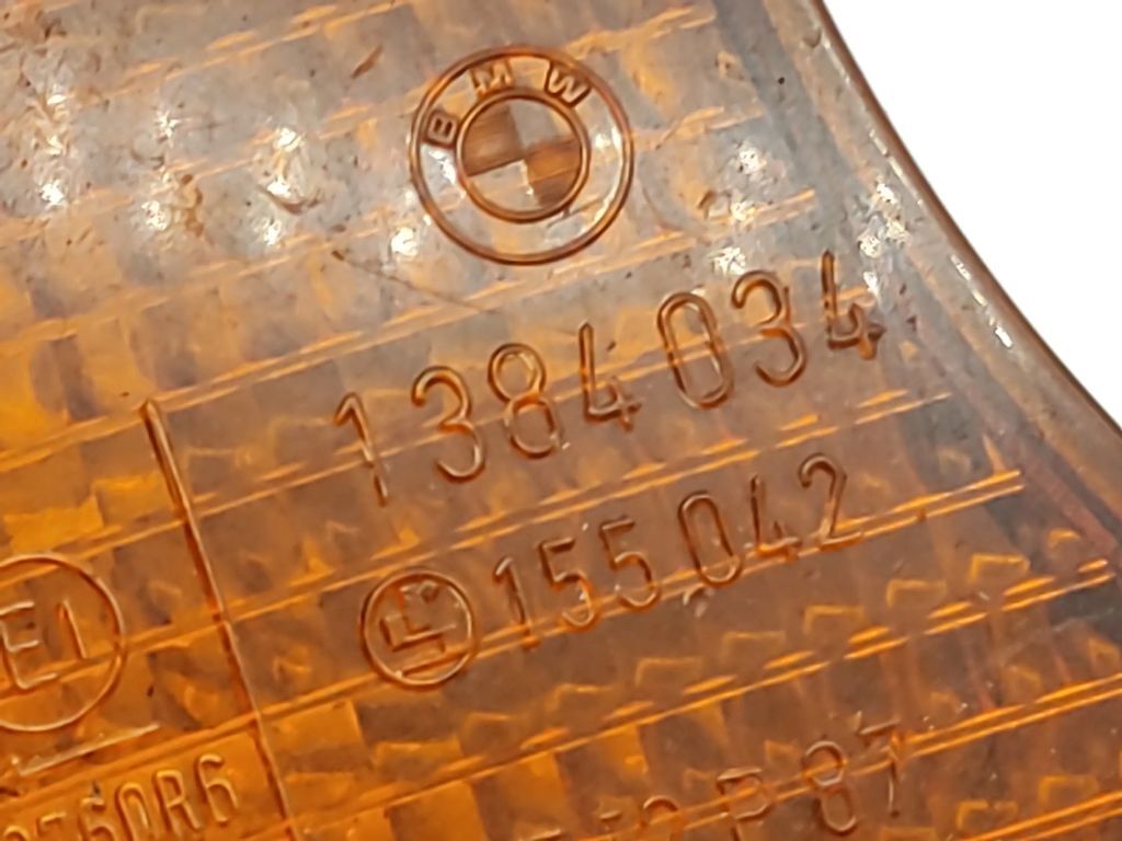 BMW 520 Series E34 1991 front right turn indicator light 1384034 