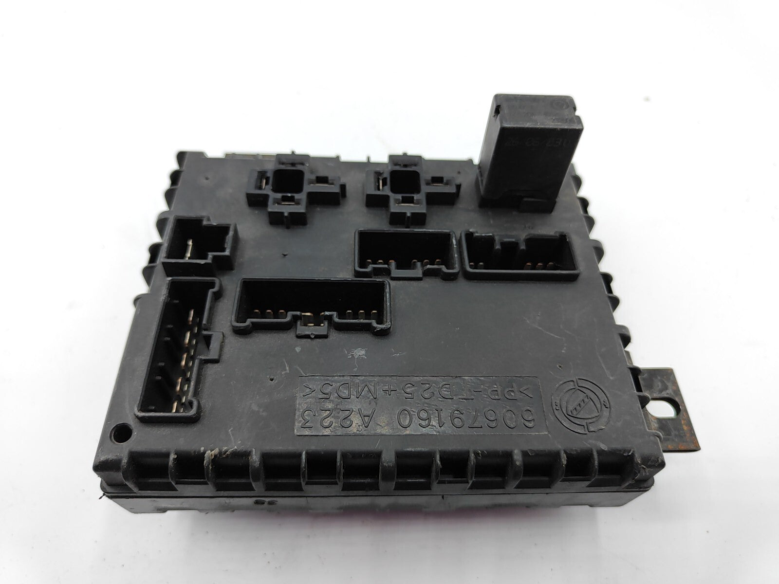 Alfa Romeo 156 1.9 JTD 110kW Diesel 2004 Fuse Relay Module Unit 60679160
