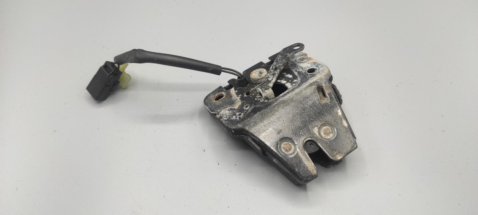 Alfa Romeo 156 SW 2.4JTD 110kW 2002 Rear Tailgate Trunk Boot Lock Mechanism