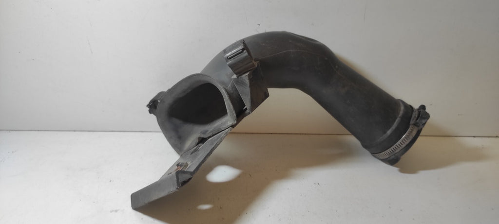 Alfa Romeo GT 1.9JTD 110kW 2004 Diesel Engine Air Intake Pipe Hose 46819096