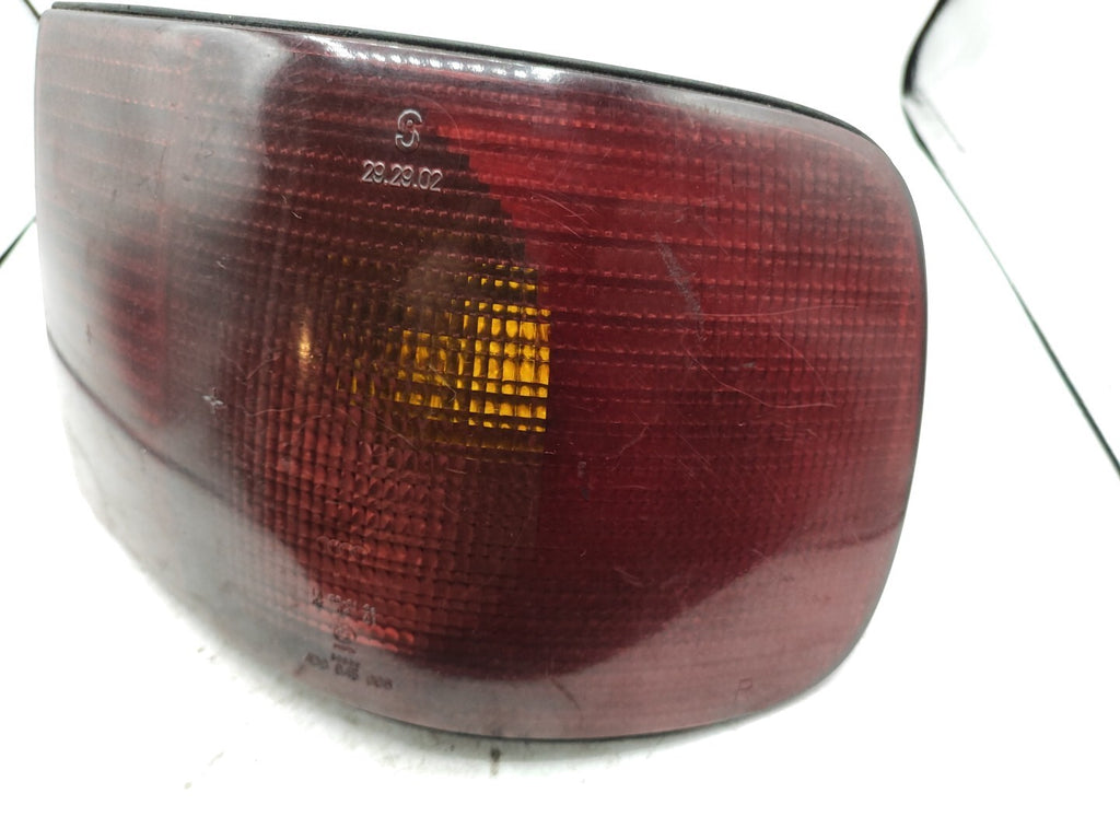 Audi A8 D2 1997 LHD Rear Right Side Taillight Light Lamp 4D0945096
