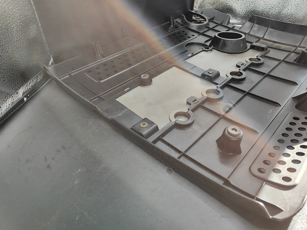 Alfa Romeo GT 2.0JTS 122kW 2005 Petrol Engine Plastic Top Cover