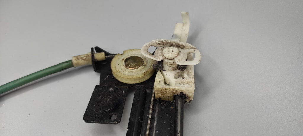 Alfa Romeo 1471.9JTD 110kW Diesel 2006 Front Left Window Lift Mechanism 46751871