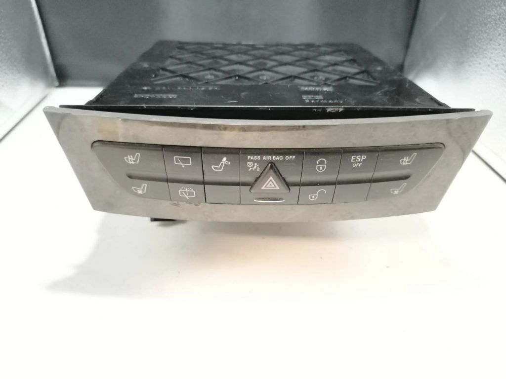 Mercedes-Benz E W211 2003 Hazard switches A2116800552 