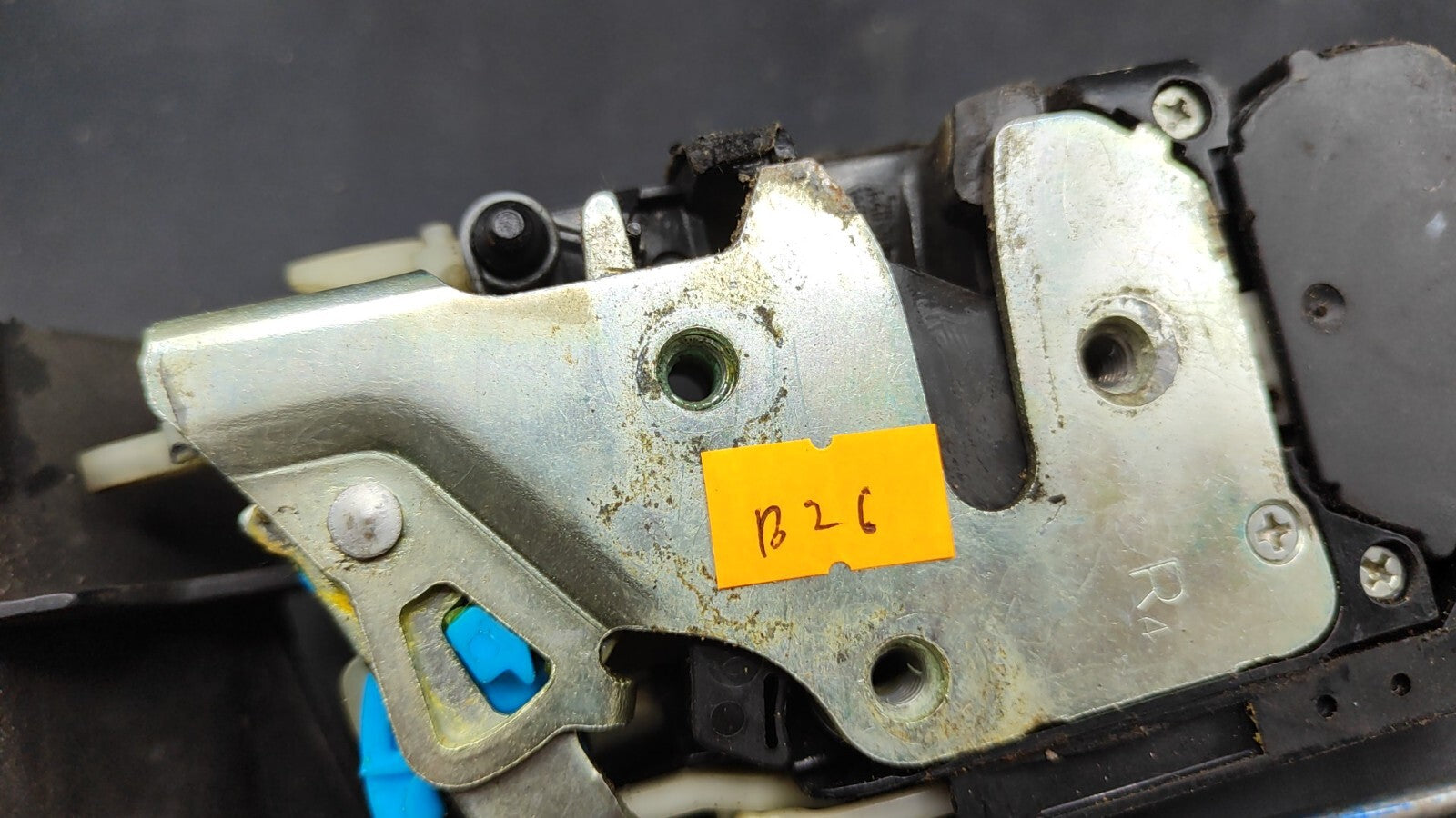 Alfa Romeo 156 2.4JTD 10V 110kW 2002 LHD Front Right Door Lock Latch