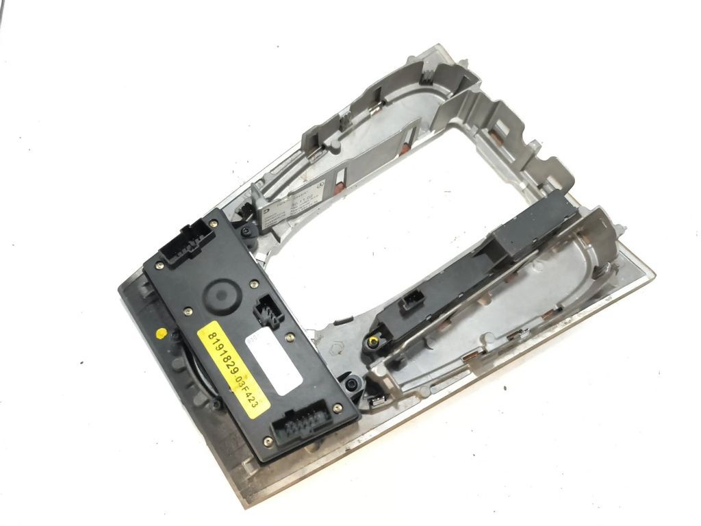 Mercedes-Benz E W211 2003 Gear shifter surround trim plastic A2116802436 