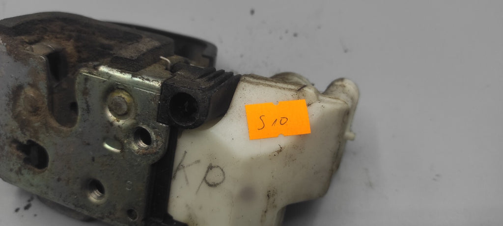 Alfa Romeo GT 1.9JTD 110kW Diesel 2007 LHD Front Left Door Lock B792