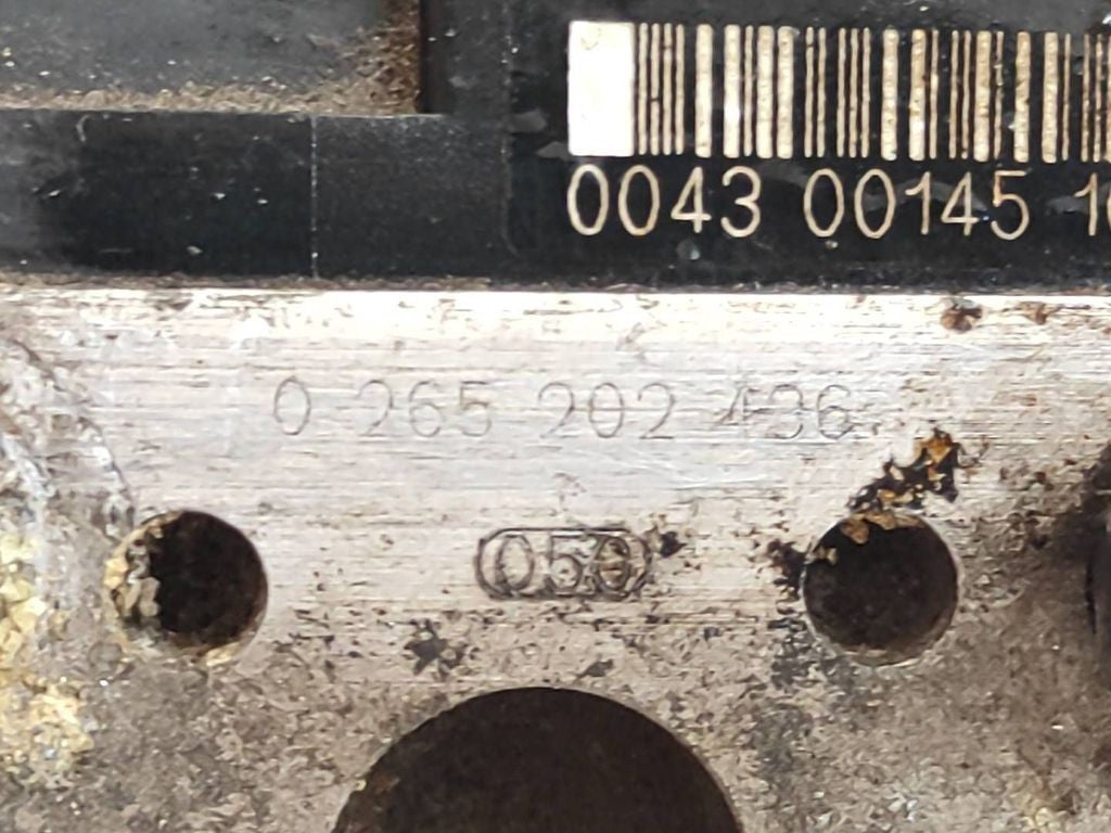 Mercedes-Benz E W210 2000 ABS Pump A0034319012 