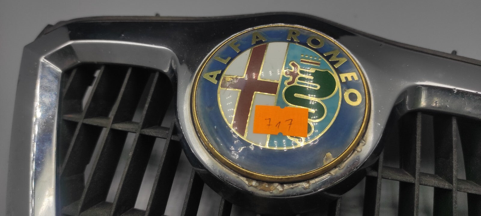 Alfa Romeo 156 SW 2.4JTD 110kW 2002 Front Middle Radiator Grill 156017393