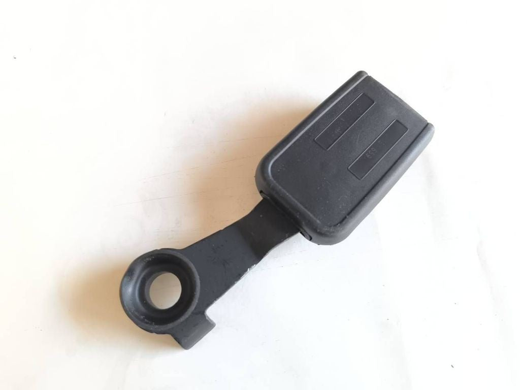 BMW X5 E70 2007 Rear seat belt buckle 7161659 