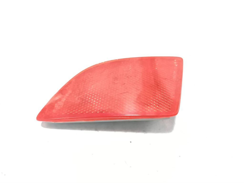 Mazda 3 III BM BN 2.0i 121kW 2014 rear light reflector P8496B 
