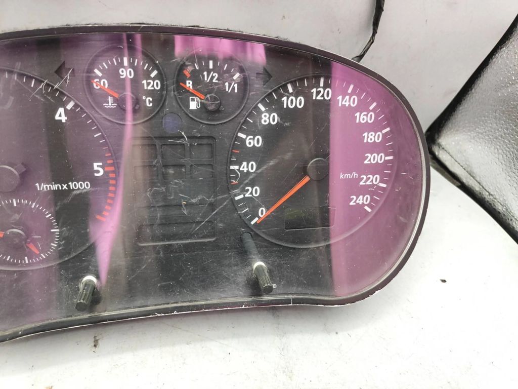 Audi A3 8L TDI 2000 Diesel LHD speedometer instrument cluster 8L0919860 