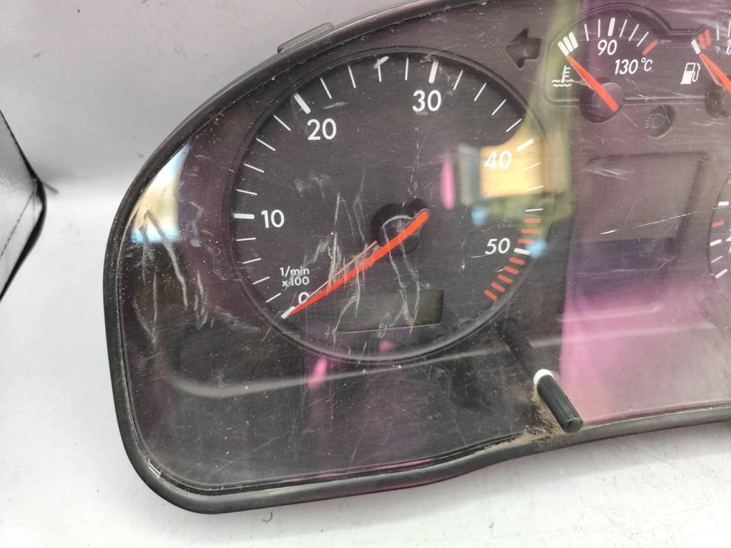 Volkswagen PASSAT B5 TDI Diesel 1998 speedometer instrument cluster 3B0920822A 