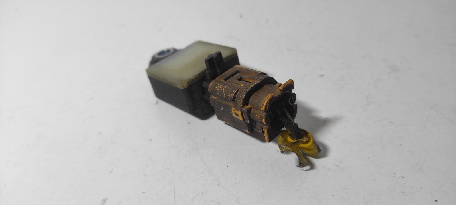 Alfa Romeo 159 1.9JTDm 88kW 2008 Side Impact Sensor 60697805