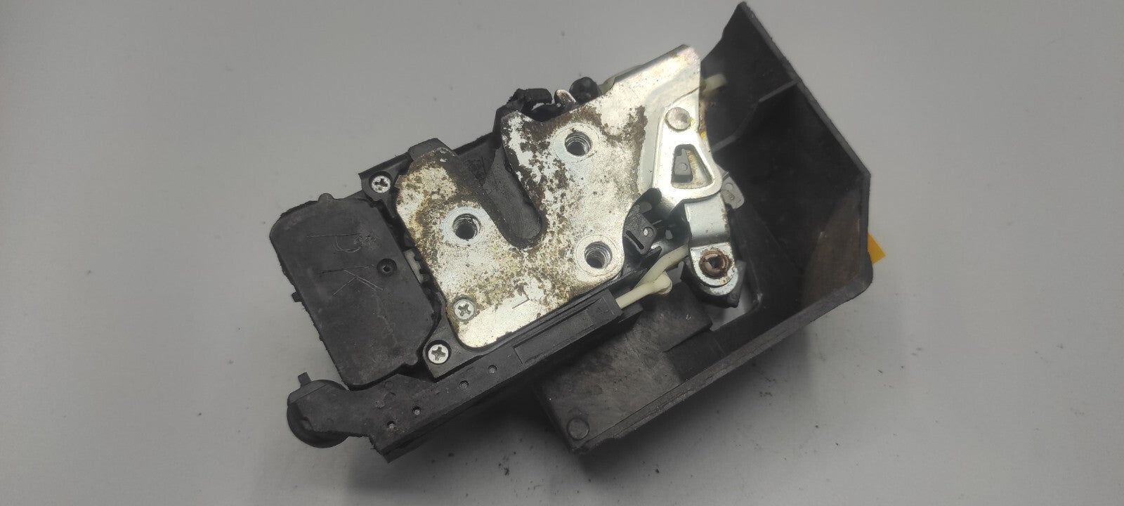 Alfa Romeo 156 1.9JTD 110kW Diesel 2005 LHD Front Left Door Lock 18110241