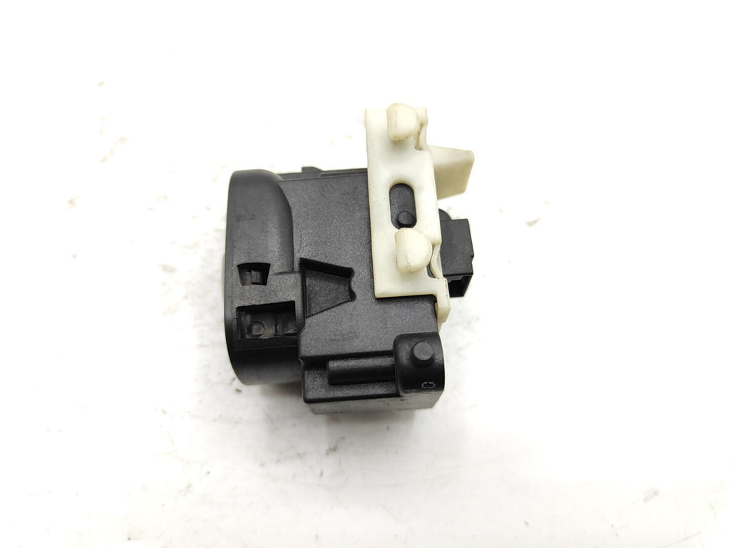 Mercedes Benz C Class C220 W203 2005 Power Window Switch Button A2038200210