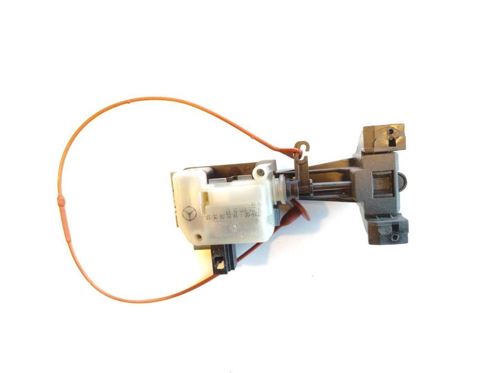 Mercedes-Benz ML W164 2005 Diesel Fuel tank cap lock A2516390007 