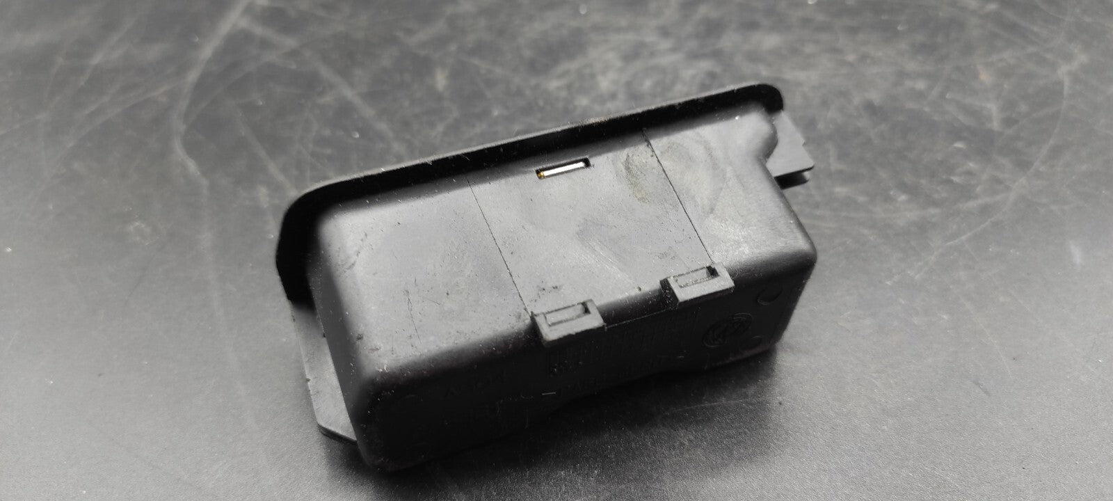 Alfa Romeo 166 2.4JTD 110kW 2002 Center Console Ashtray Insert 225321