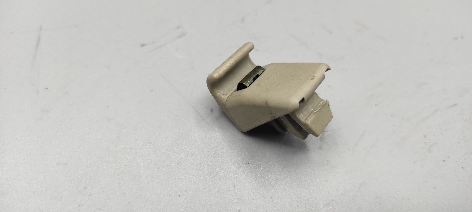 Alfa Romeo 156 2002 Front Right Sun Visor Cover Mounting Bracket Holder