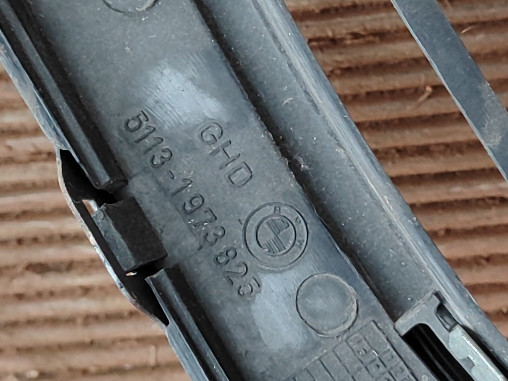 BMW 5 Series E34 1995 Front Bumper Upper Radiator Mesh Grill 1973825 51131973825