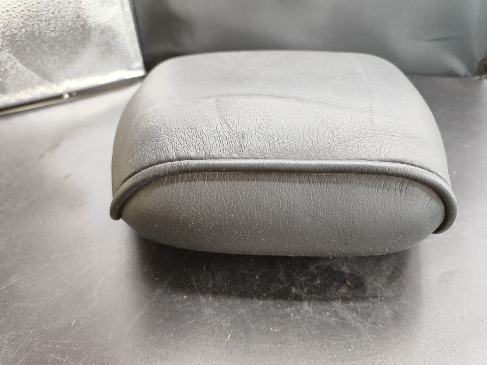 Alfa Romeo 147 1.9JTD 110kW 2003 Rear Interior Seat Headrest Black Leather