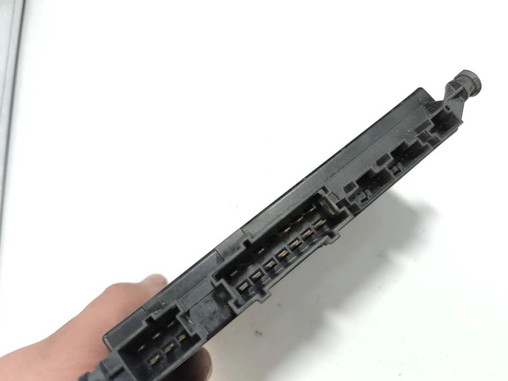 Mercedes-Benz E Class W211 2003 seat control module ECU A2118704926 