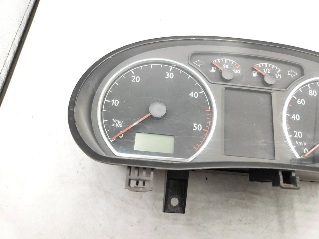 Volkswagen Polo 2005 Diesel LHD speedometer instrument cluster 6Q0920822D 