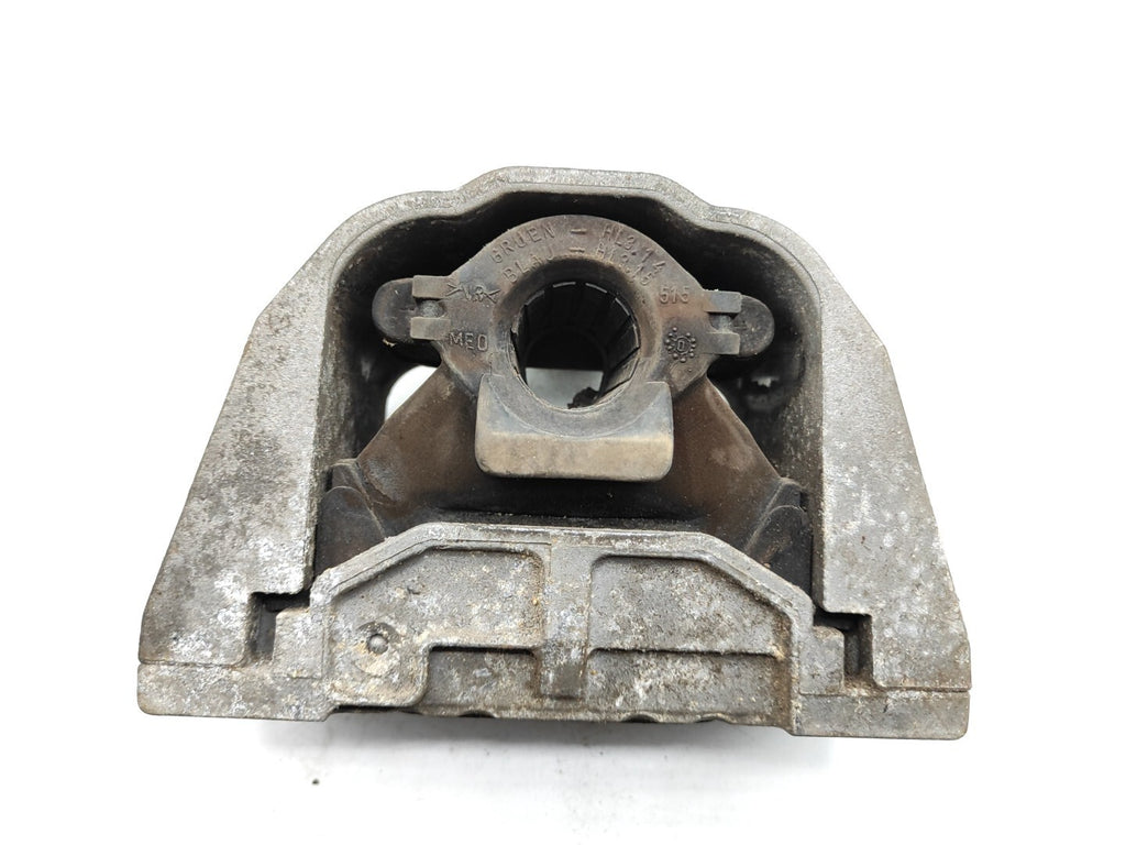 Volkswagen Golf Bora 1.9TDI 2000 Engine Right Mount Support 1J0199262