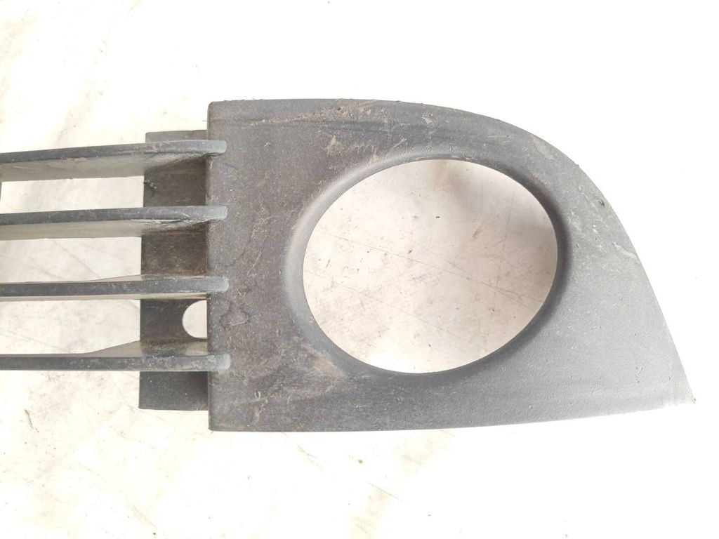 Audi A6 C5 4B 2003 front right fog light trim grill 4B0807682T