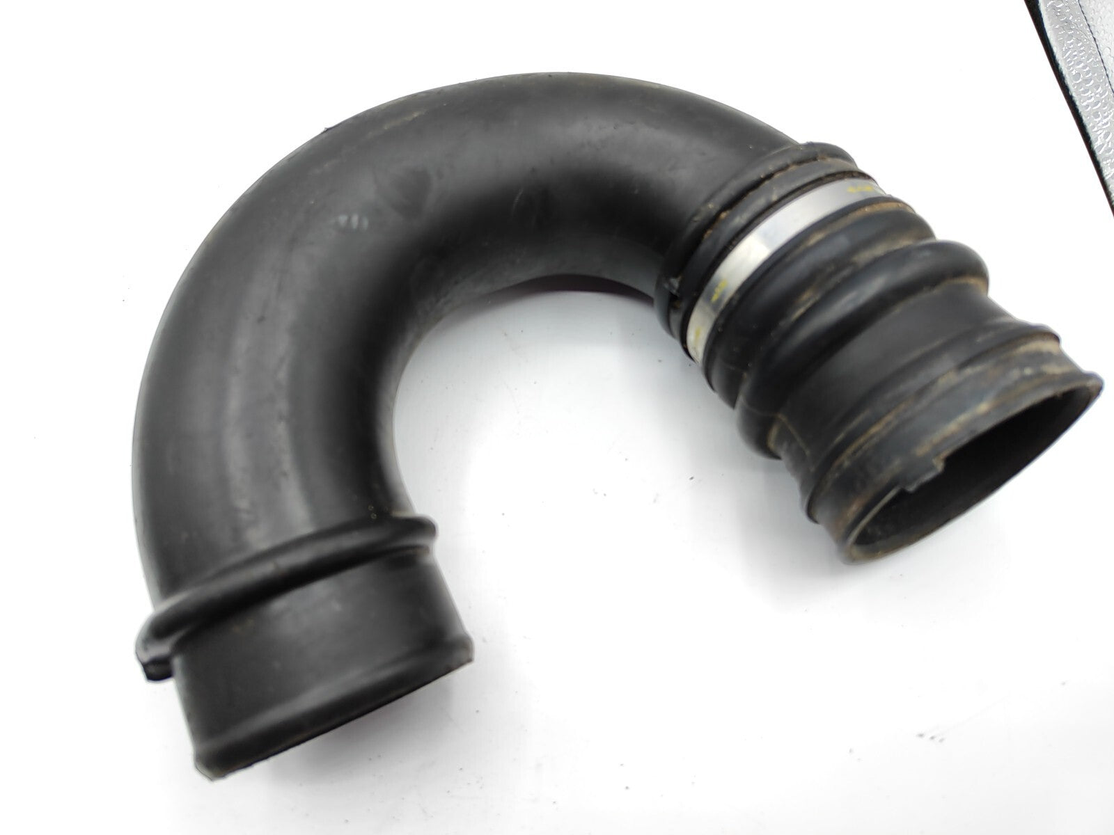 Alfa Romeo 156 SW 2.4JTD 110kW 2003 Engine Air Intake Duct Hose Pipe F1001456