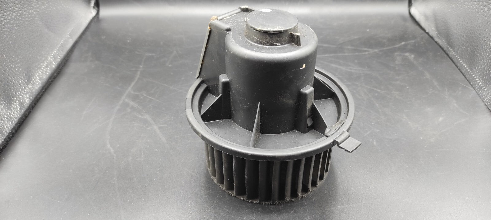Volkswagen VW Jetta MK2 1984 LHD Interior Heater Fan Blower 881034735 881039324