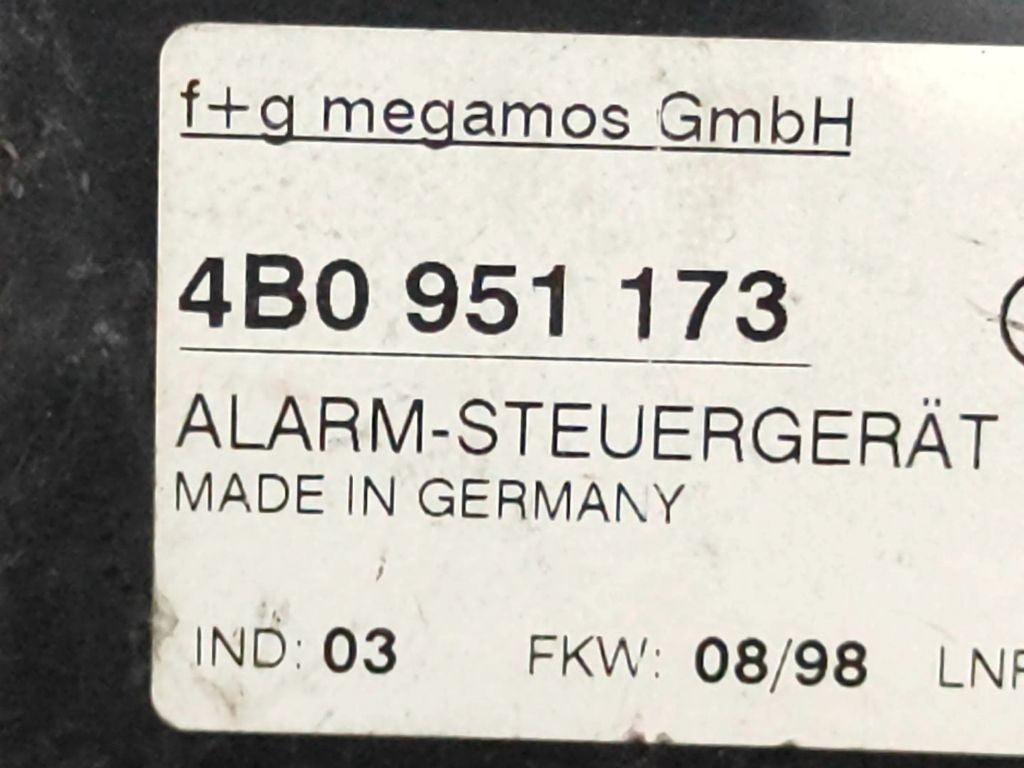 Audi A6 S6 C5 4B 1997 Alarm control unit module 4B0951173 
