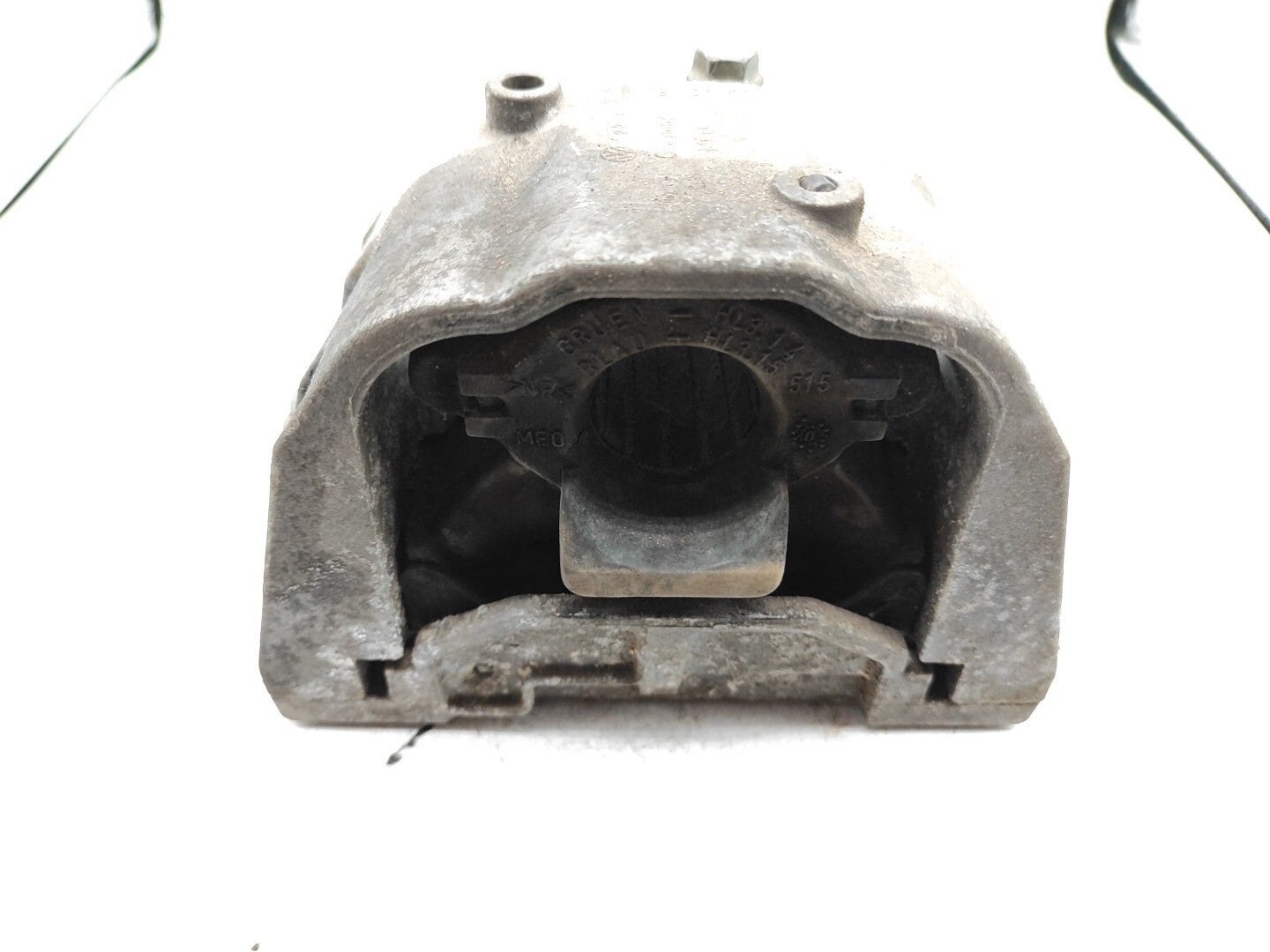 Volkswagen Golf Bora 1.9TDI 2000 Engine Right Mount Support 1J0199262