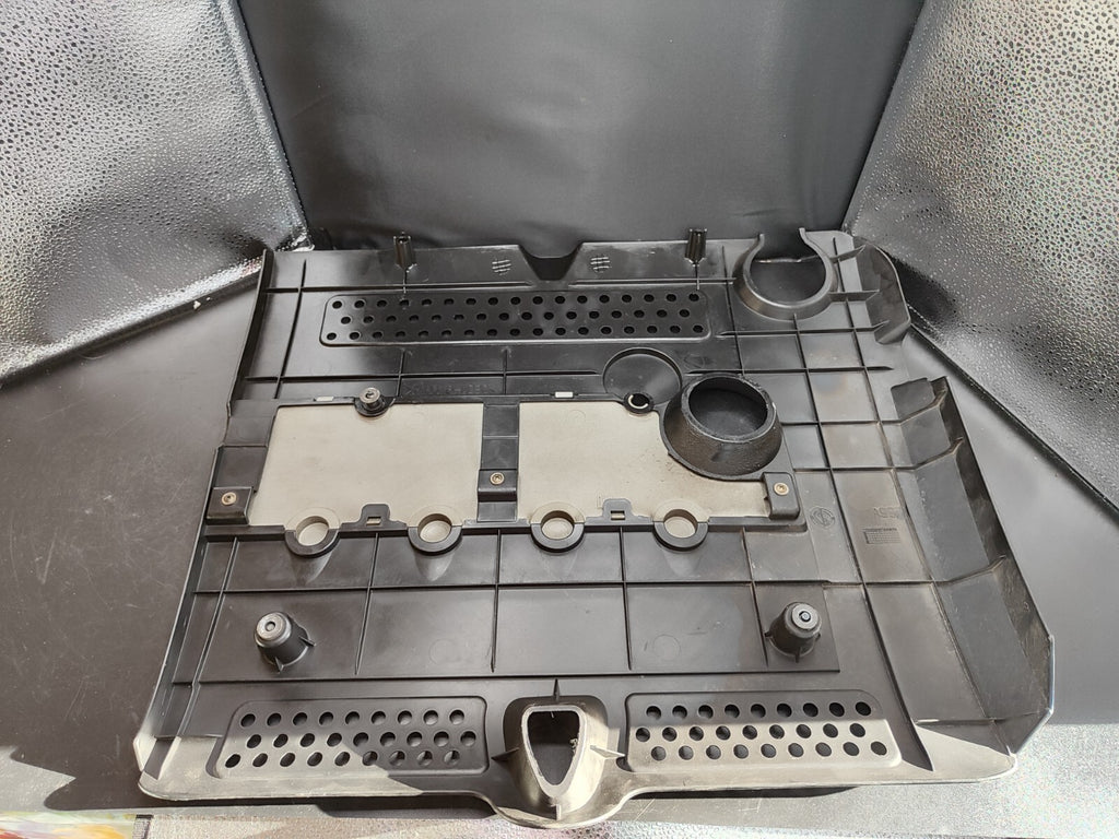 Alfa Romeo GT 2.0JTS 122kW 2005 Petrol Engine Plastic Top Cover