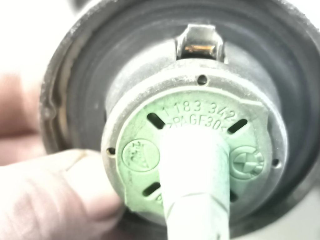 BMW 3 E46 328i 2000 Petrol Fuel tank filler cap 1183342 