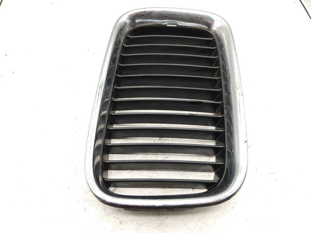 BMW 3 Series E36 Petrol  Front Right Side Bonnet Kidney Grill 8122238