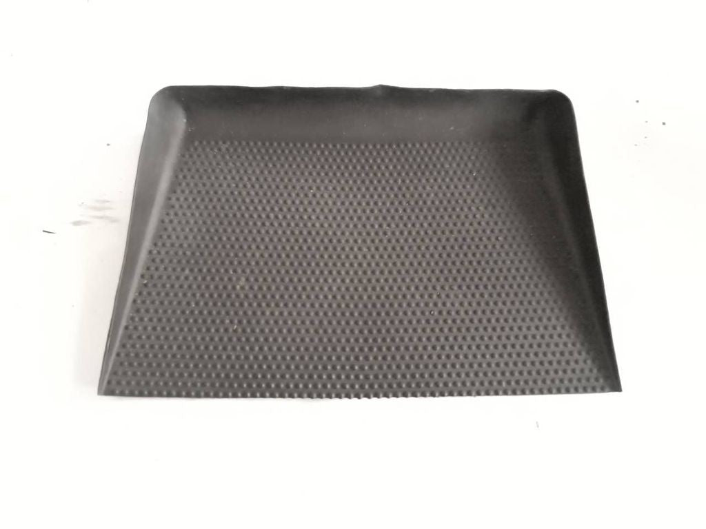 Alfa Romeo 147 1.9JTD 85kW 8V 2005 Front center console pad LS385885 