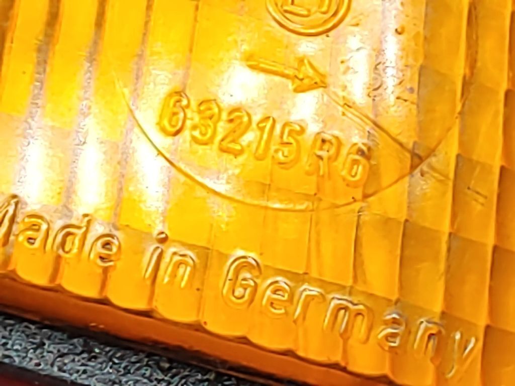 BMW 520 Series E34 1992 rear right side tail light lamp 1384010R 