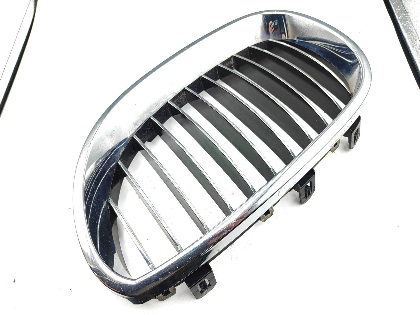 BMW 5 Series E61 530D 170kW 2006 Front Left Grill 7027061 51137027061