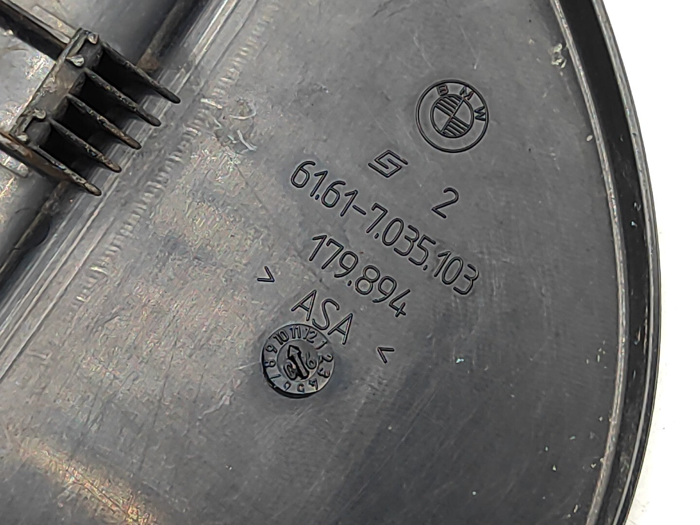 BMW 5 Series E61 530D 170kW 2007 Front Right Wiper Cover 7035103 61617035103