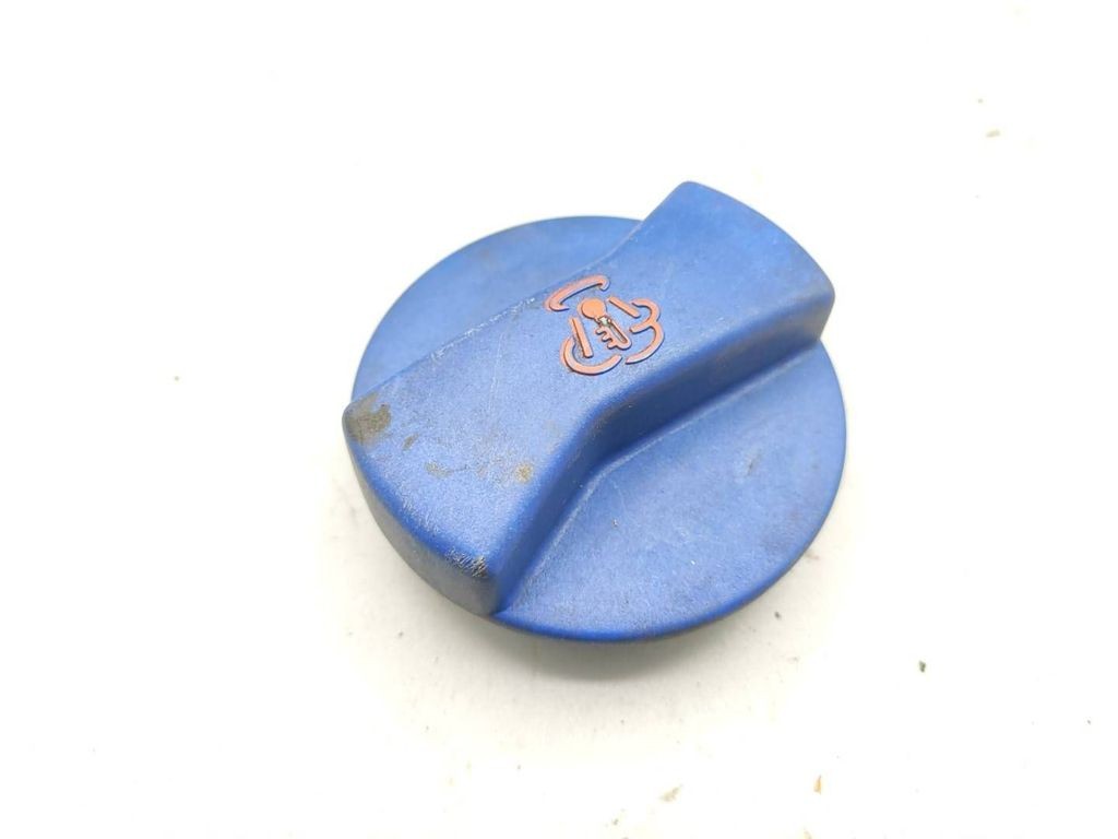 Volkswagen PASSAT B5.5 2003 Water coolant tank reservoir cap 1J0121321B 